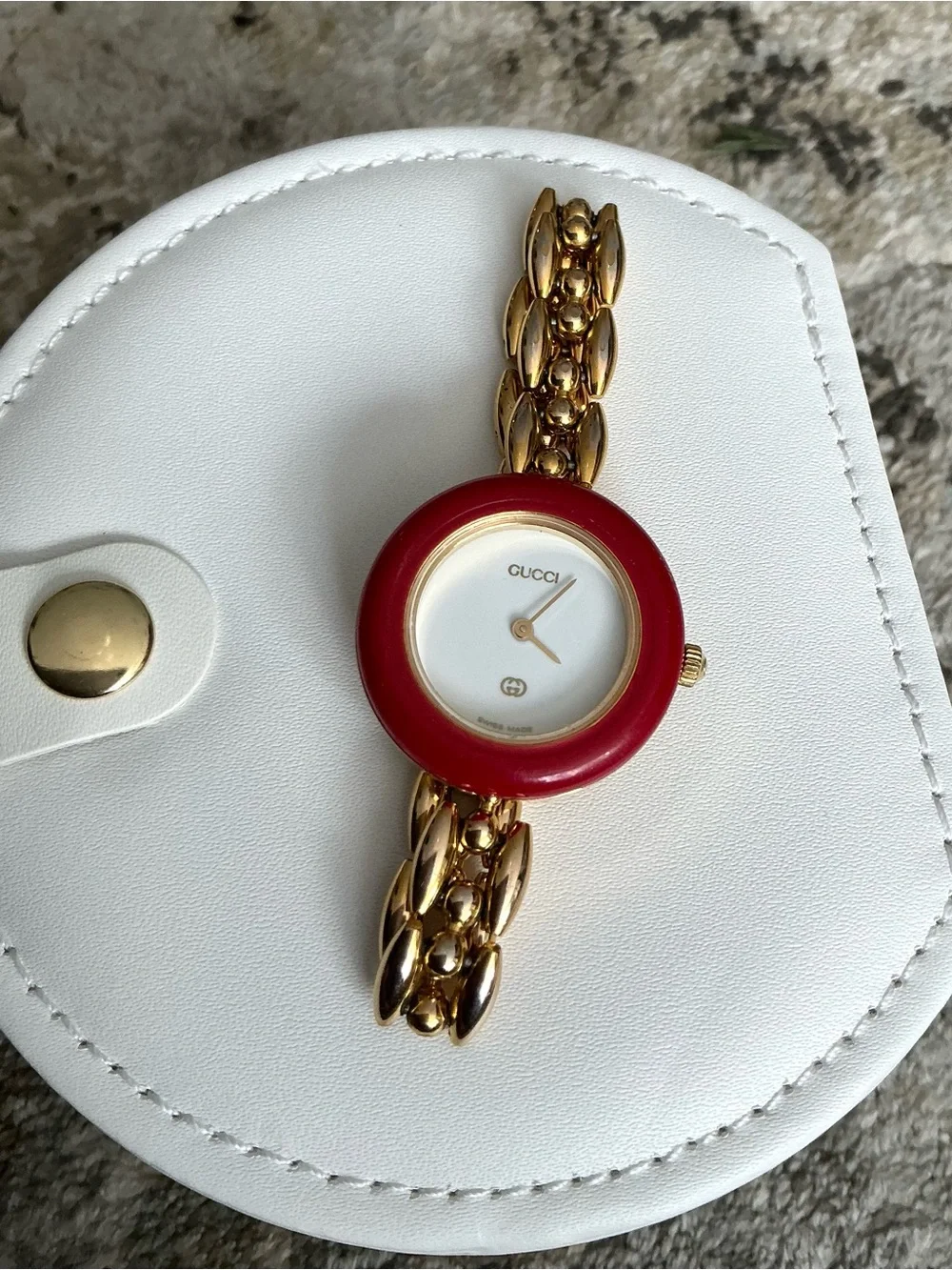 Ladies GUCCI dressy chain bracelet watch w/ bezels❤️💙🖤💚🧡